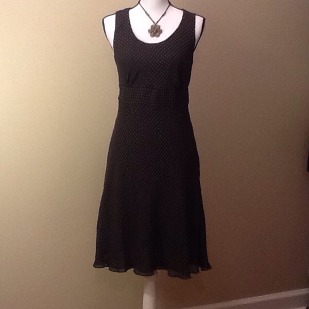 Ann Taylor Factory Dress Size 6P Brown, Pink Dots
